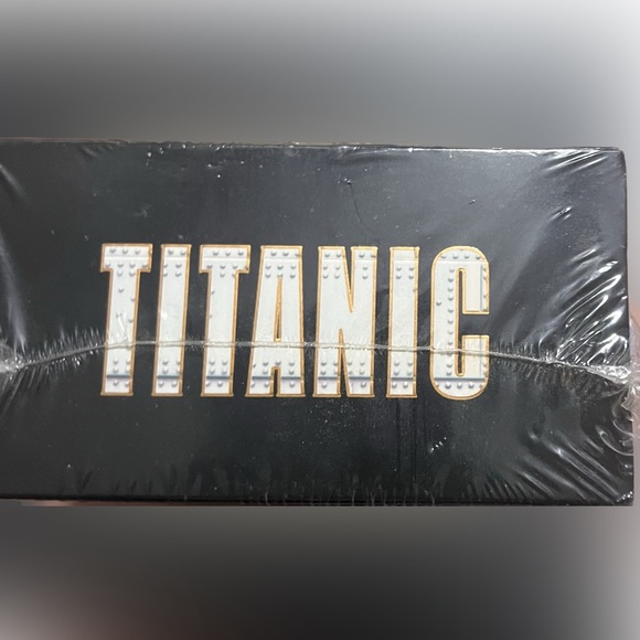 💥NIP Vintage TITANIC VHS Video Classic Film THX Factory Sealed 2 Tape Set 1997 - Picture 6 of 9